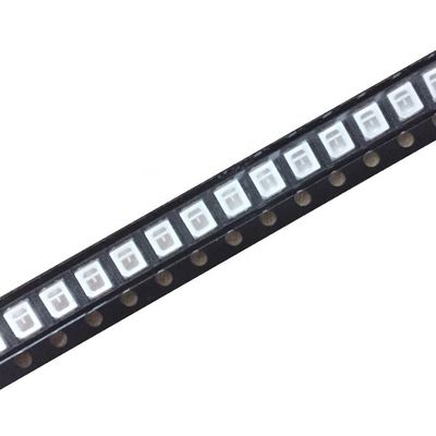 Dissipation de chaleur 2835 SMD puce de lumière bleue polyvalente pour la bande LED extérieure